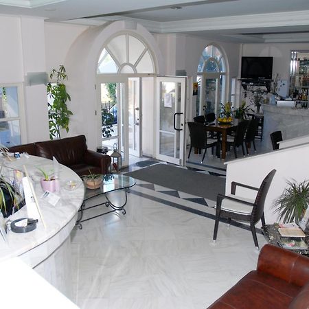 Amanda Hotel كارلوفاسي المظهر الخارجي الصورة