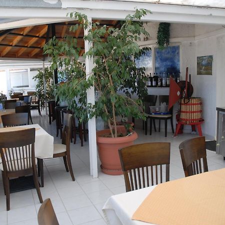 Amanda Hotel كارلوفاسي المظهر الخارجي الصورة