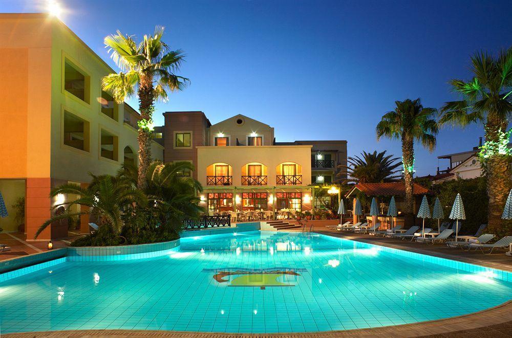 Amanda Hotel كارلوفاسي المظهر الخارجي الصورة
